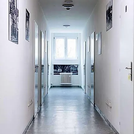 Hostel Na Salamoune *