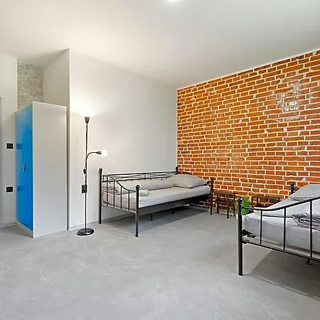 Hostel Na Salamoune
